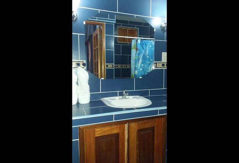 پانسیون Hostal Amelia Cienfuegos