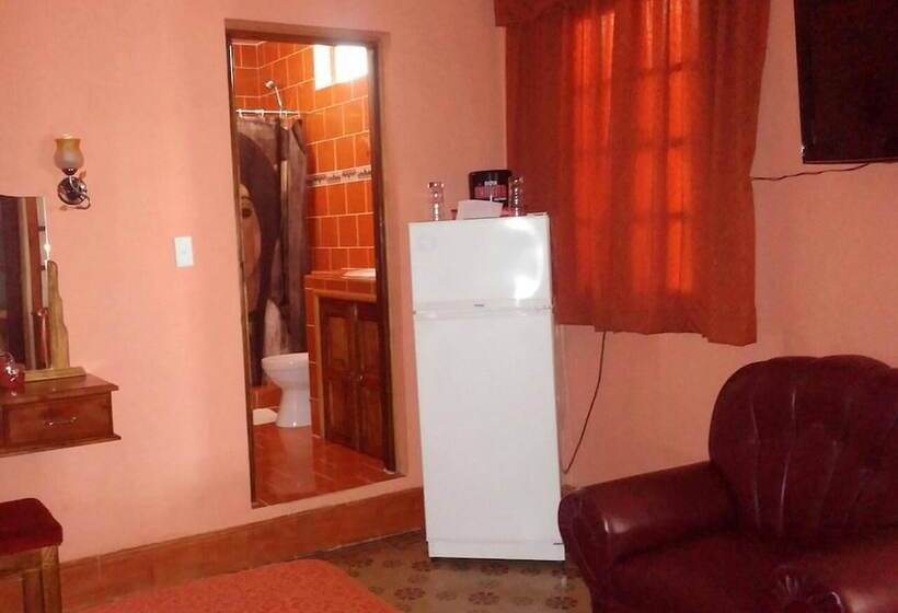 پانسیون Hostal Amelia Cienfuegos