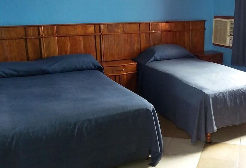 پانسیون Hostal Amelia Cienfuegos