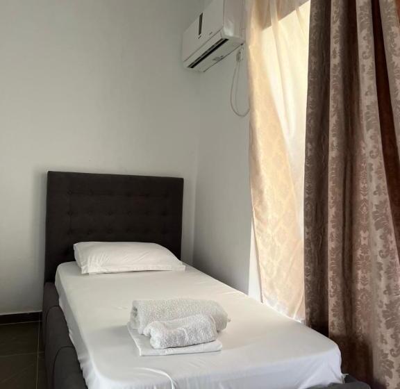 פנסיון Triple Room