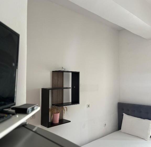 פנסיון Triple Room