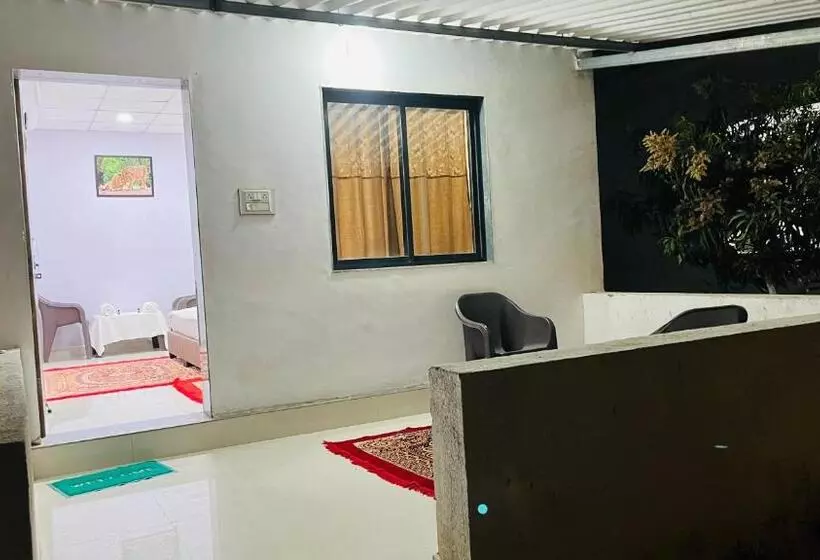 ホテル Aamrakunj Gir Resort