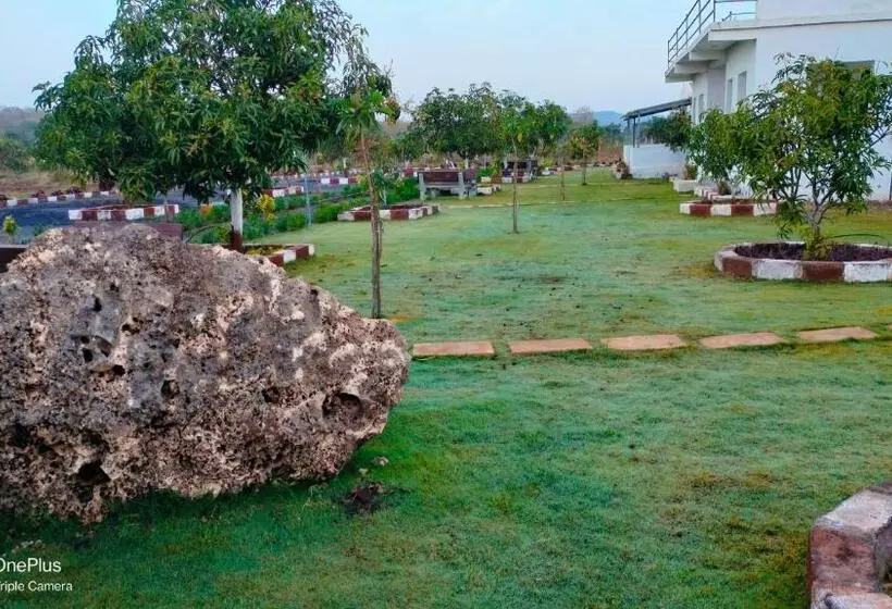 ホテル Aamrakunj Gir Resort