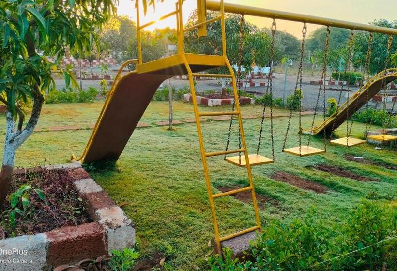 Отель Aamrakunj Gir Resort