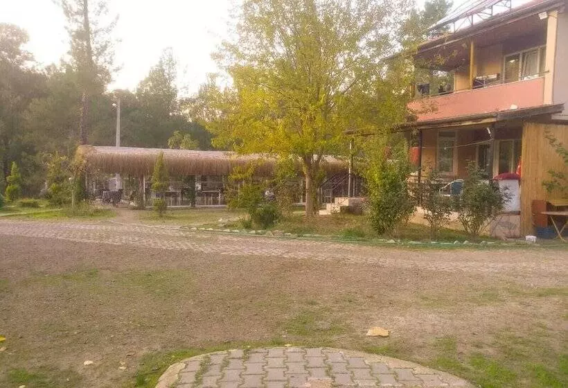 Hotelli Fark Edenler Camping&caravan&bungalows