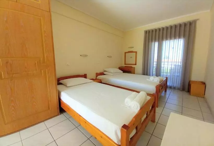 Hotelli Halkidiki Greek Pride Themelis Studios