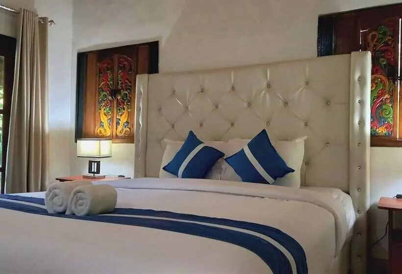 ホテル Matahari Inn Kuta Lombok