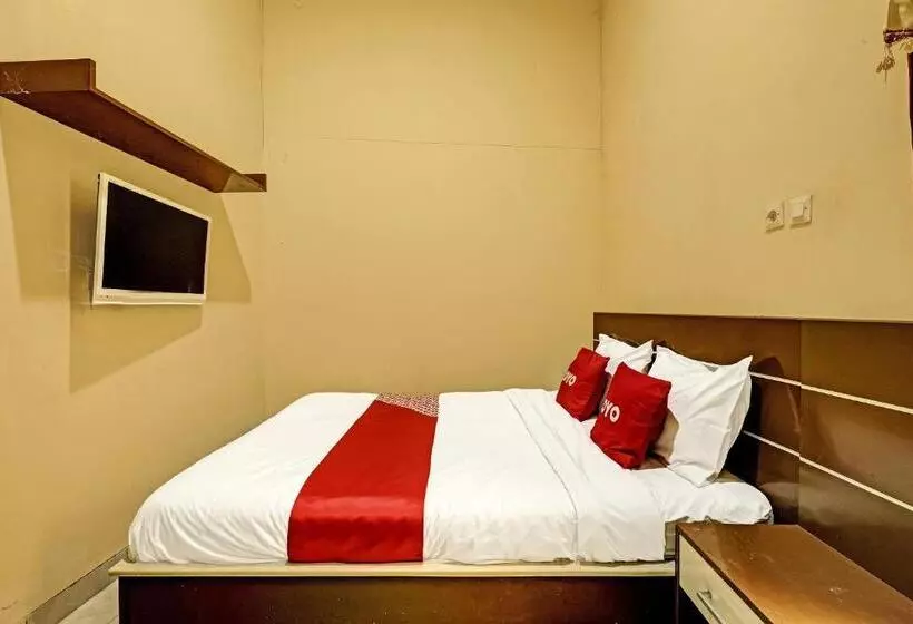 Hotelli Oyo 91522 Candi Gebang Guesthouse