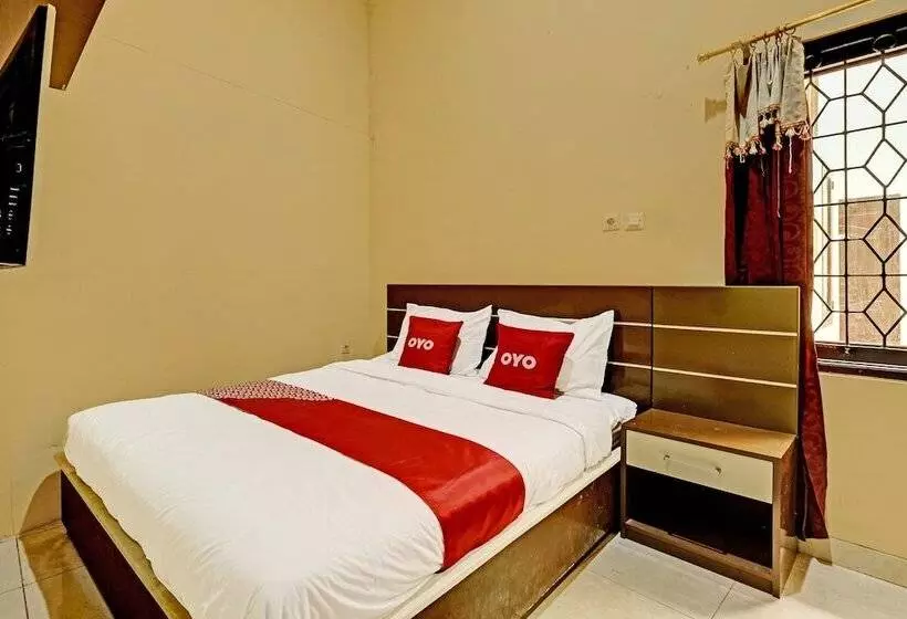 Hotelli Oyo 91522 Candi Gebang Guesthouse