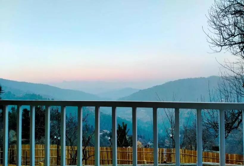 ホテル The Pahadi Nest Mukteshwar