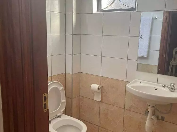 هتل Vesloni