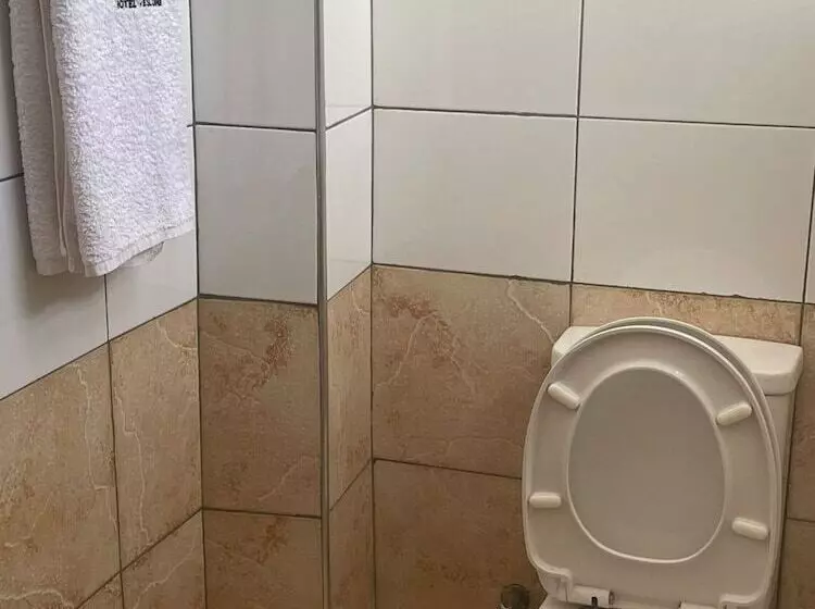 هتل Vesloni