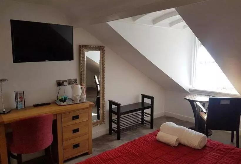 No 47 Marine Terrace