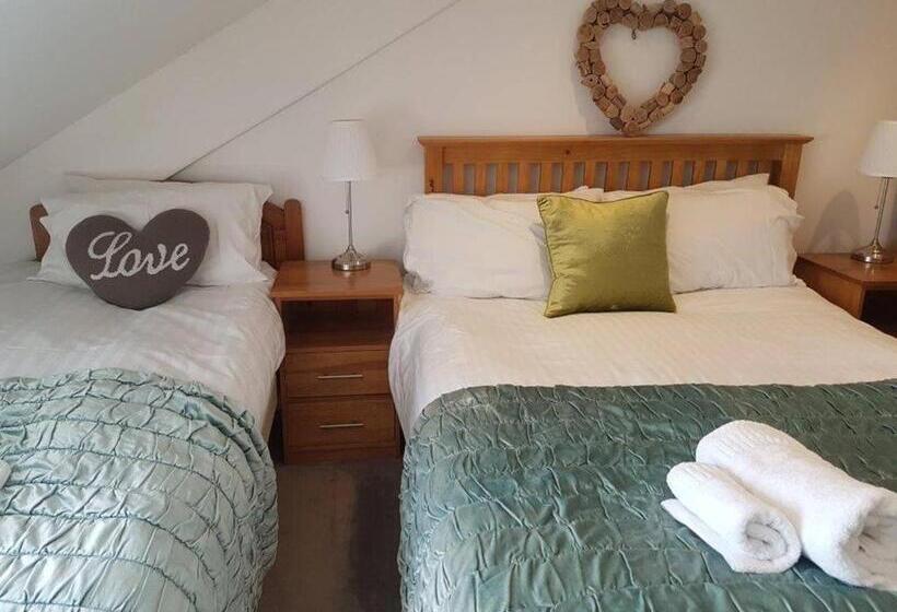 No 47 Marine Terrace