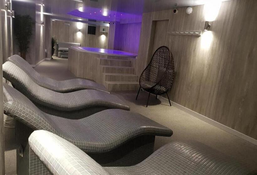 No 47 Marine Terrace