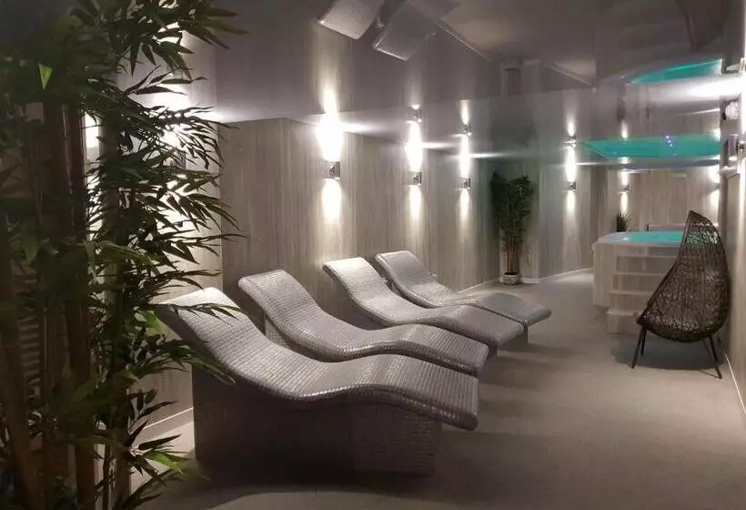 No 47 Marine Terrace