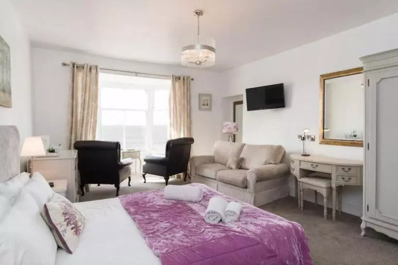 No 47 Marine Terrace