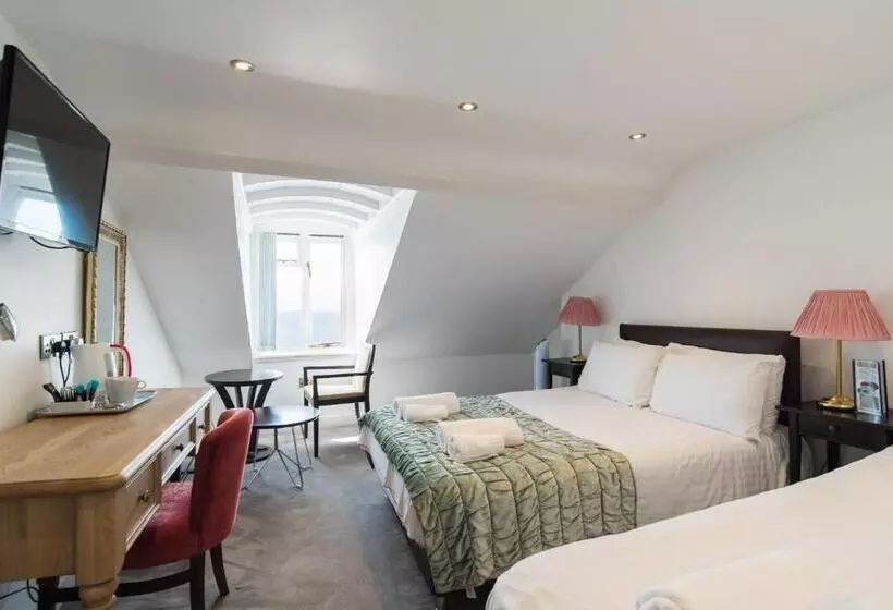 No 47 Marine Terrace