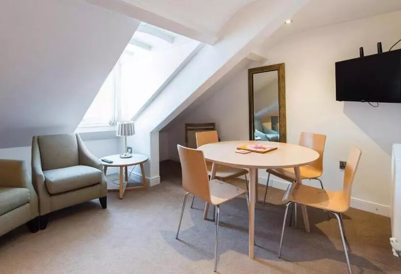 No 47 Marine Terrace