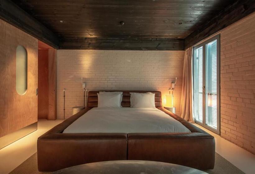 Rooms Hotel - Batumi