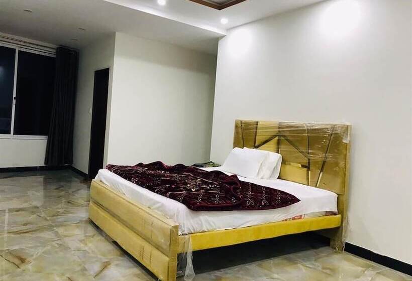 Royal Park Hotel Balakot