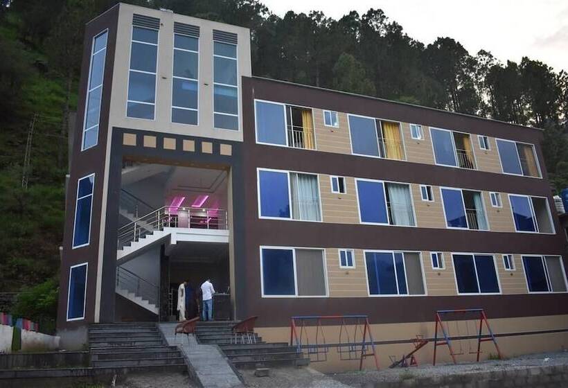 Royal Park Hotel Balakot