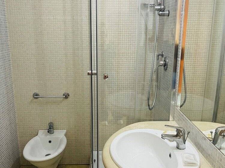 B&b Marina Sleep And Ship