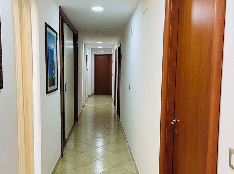 B&b Marina Sleep And Ship