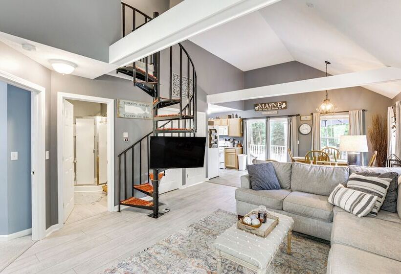 Charming Casco Home W/ Deck In Point Sebago Resort