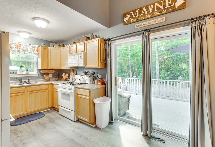 Charming Casco Home W/ Deck In Point Sebago Resort