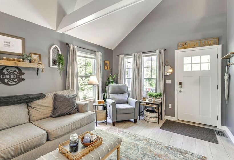 Charming Casco Home W/ Deck In Point Sebago Resort