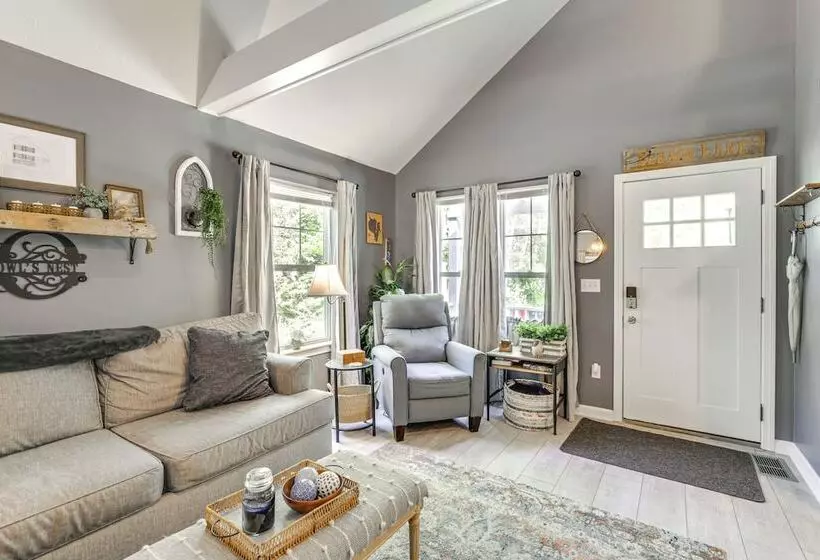 Charming Casco Home W/ Deck In Point Sebago Resort