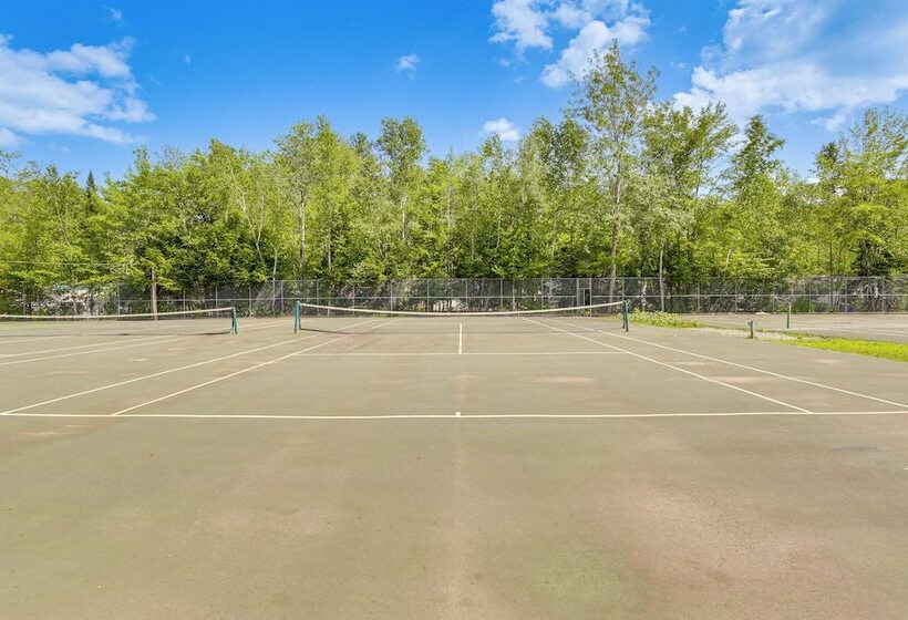 Charming Casco Home W/ Deck In Point Sebago Resort