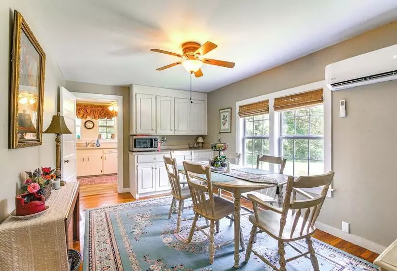 Charming Country Home W/ Yard   14 Mi To Ole Miss!
