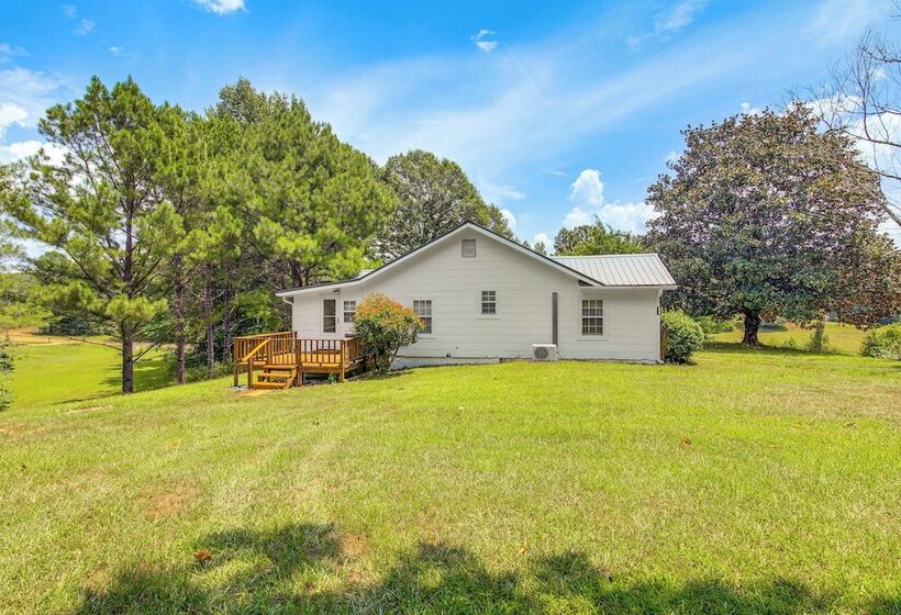 Charming Country Home W/ Yard   14 Mi To Ole Miss!