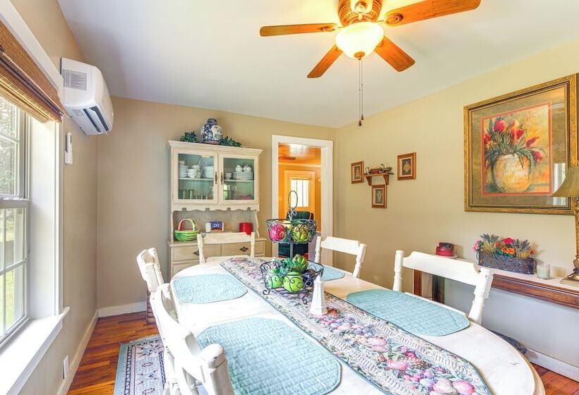 Charming Country Home W/ Yard   14 Mi To Ole Miss!