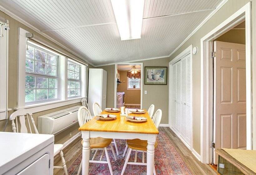 Charming Country Home W/ Yard   14 Mi To Ole Miss!