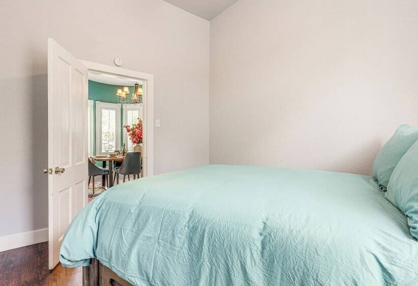 Walk To Dtwn: Colorful Cañon City Home W/ Grill!