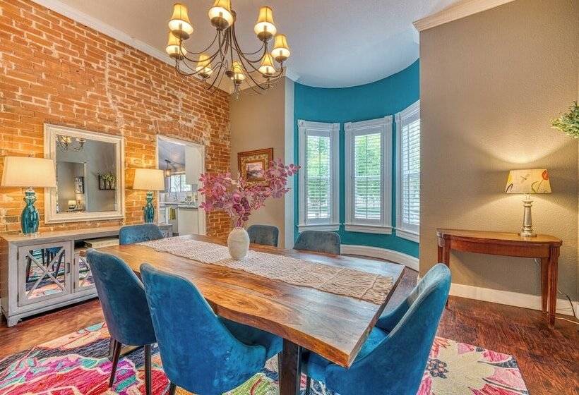 Walk To Dtwn: Colorful Cañon City Home W/ Grill!