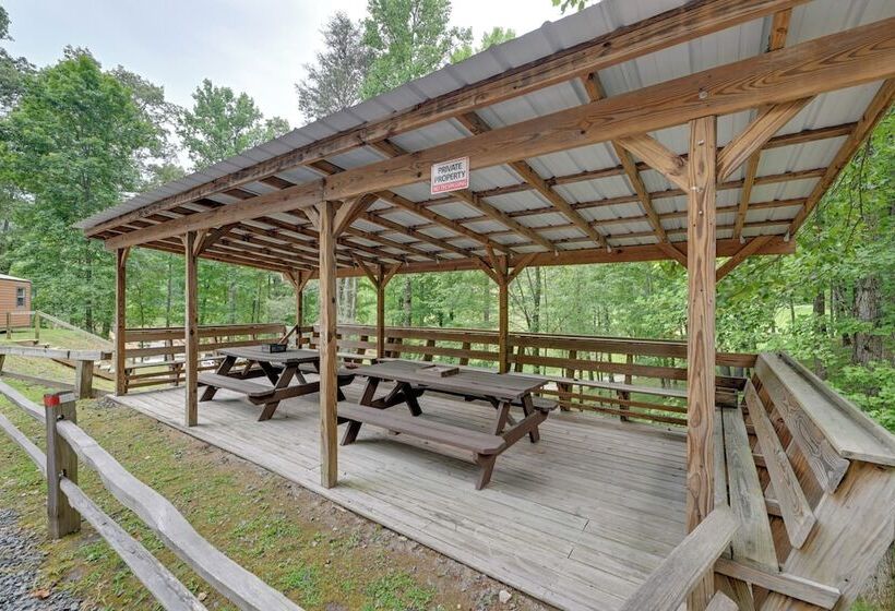 Robbinsville Apt In Converted Gas Station