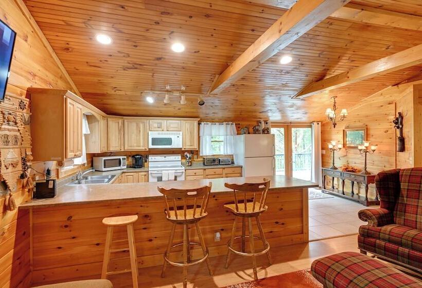 Robbinsville Apt In Converted Gas Station