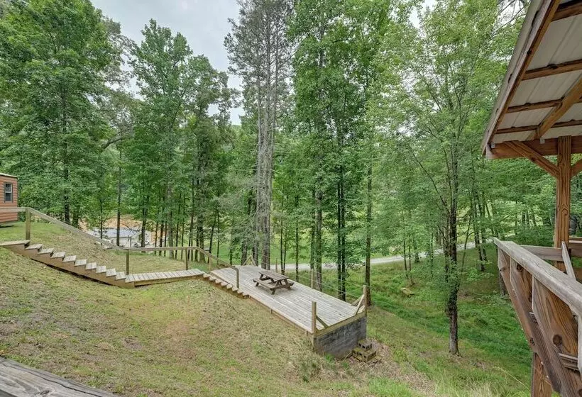 Robbinsville Apt In Converted Gas Station