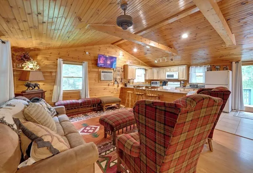 Robbinsville Apt In Converted Gas Station