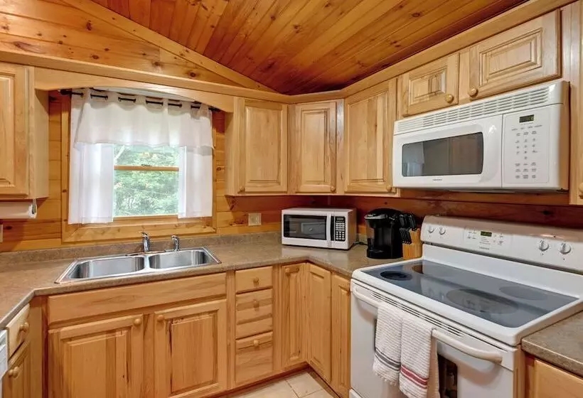 Robbinsville Apt In Converted Gas Station