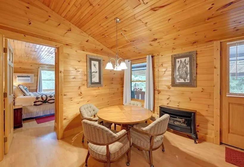 Robbinsville Apt In Converted Gas Station