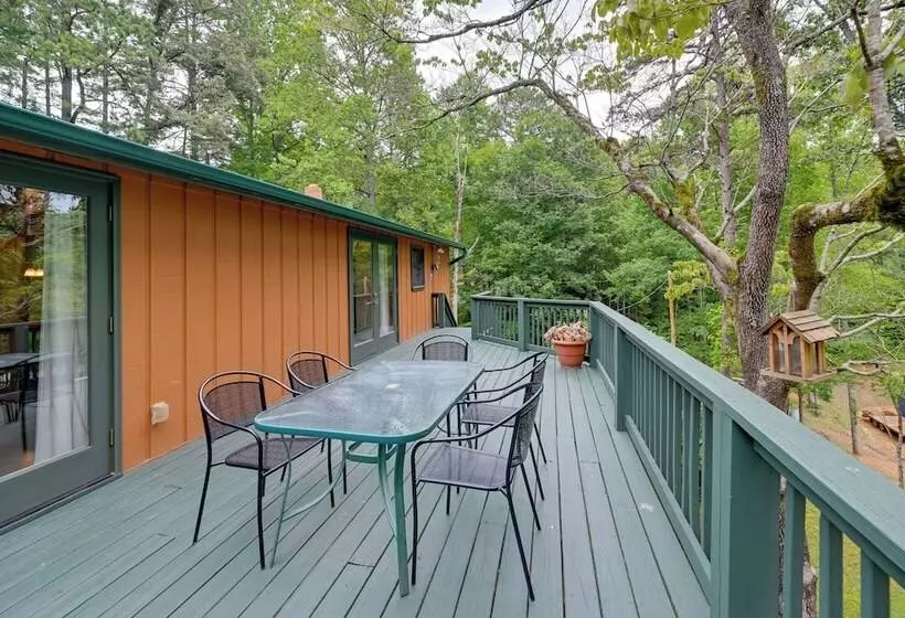 Robbinsville Apt In Converted Gas Station