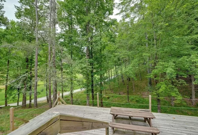 Robbinsville Apt In Converted Gas Station