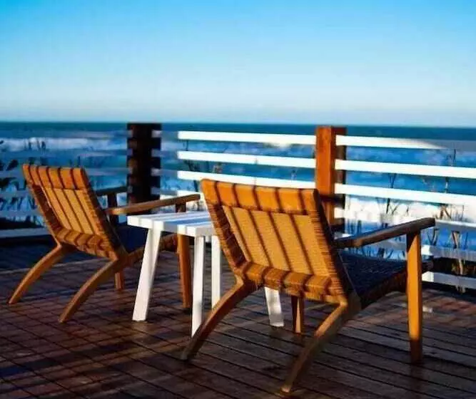 Hotelli Melbourne Beach Resort & Surf Club