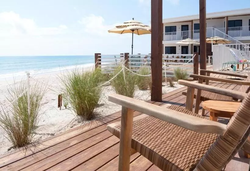 Hotelli Melbourne Beach Resort & Surf Club