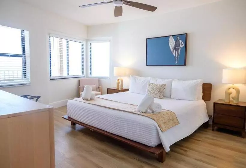 Hotelli Melbourne Beach Resort & Surf Club